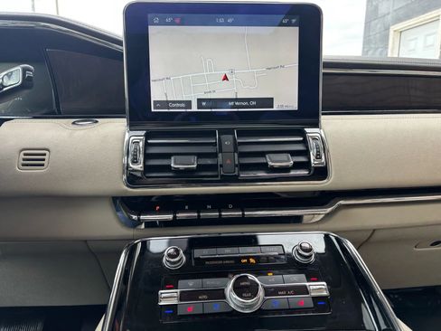 Used 2020 Lincoln Navigator Reserve w/ Luxury Package image 25