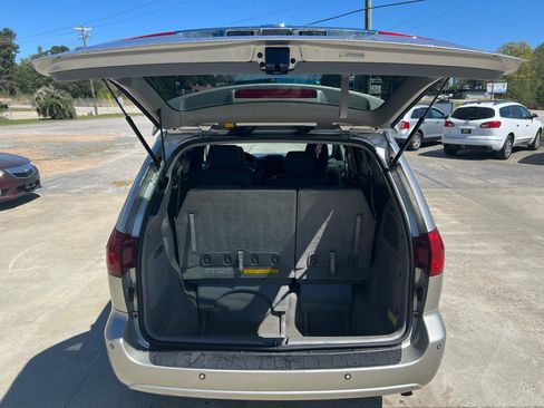 Used 2004 Toyota Sienna XLE image 8