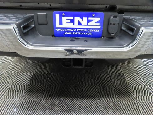 Used 2024 RAM 2500 Big Horn AWD/4WD image 40