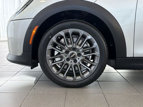 Certified 2026 MINI Cooper 4-Door Hardtop FWD image 13