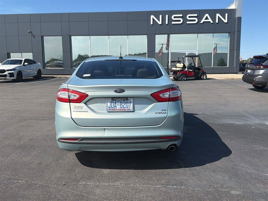Used 2014 Ford Fusion SE w/ Equipment Group 502A FWD image 3