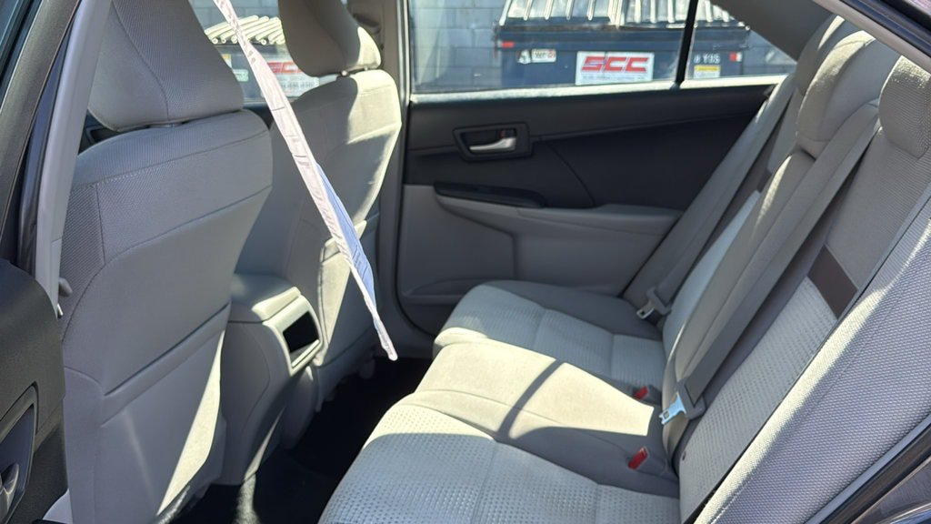Used 2014 Toyota Camry LE FWD image 22