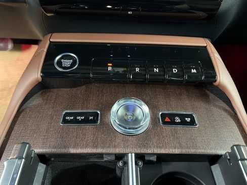 New 2026 Lincoln Navigator Reserve AWD/4WD image 17