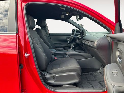 Used 2025 Honda HR-V Sport image 10