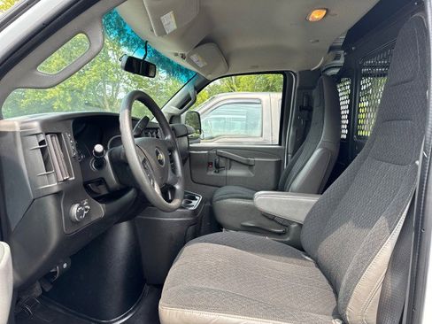 Used 2020 Chevrolet Express 2500 w/ Driver Convenience Package image 6