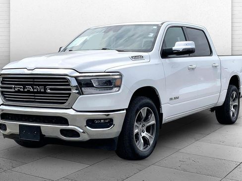 Used 2023 RAM 1500 Laramie AWD/4WD image 12