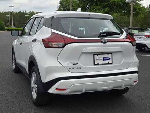 Used 2025 Nissan Kicks Play S FWD image 9