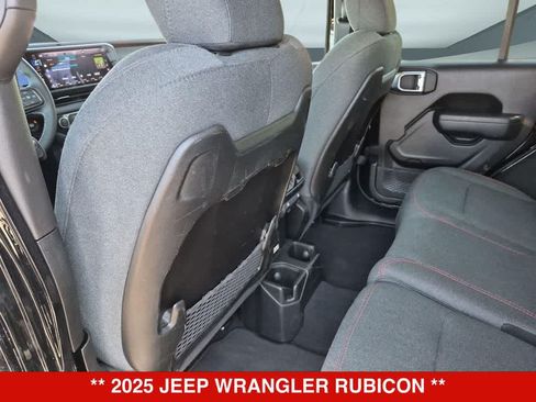 Used 2025 Jeep Wrangler Unlimited Rubicon AWD/4WD image 17