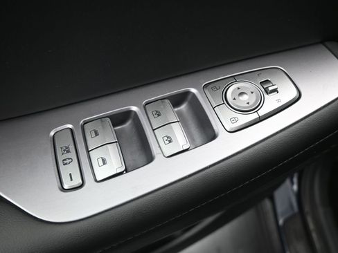 Used 2024 Hyundai Palisade SEL w/ Premium Package image 3