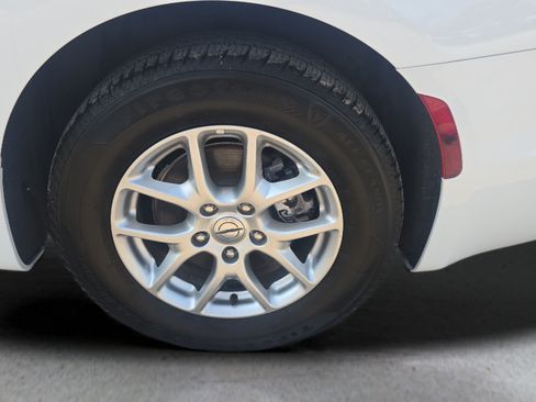 Used 2023 Chrysler Pacifica Touring-L FWD image 29