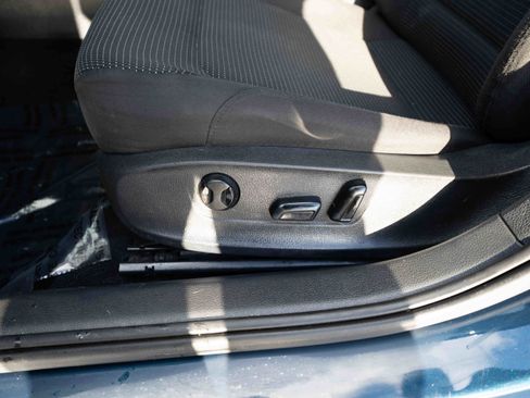 Used 2018 Volkswagen Passat 2.0T S image 12