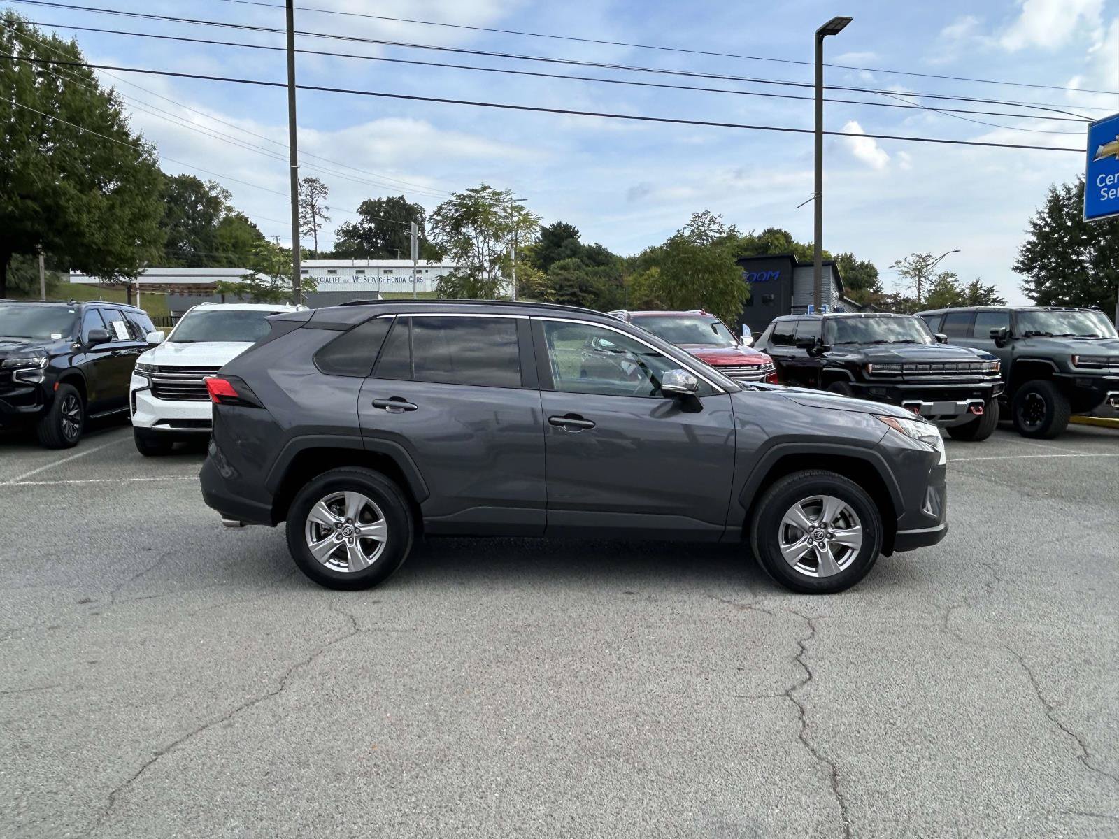 Used 2025 Toyota RAV4 XLE FWD image 8