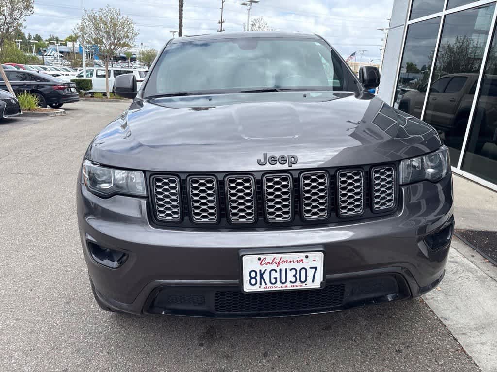 Used 2019 Jeep Grand Cherokee Altitude RWD image 2