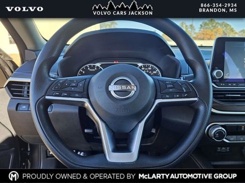 Used 2023 Nissan Altima 2.5 SV image 21