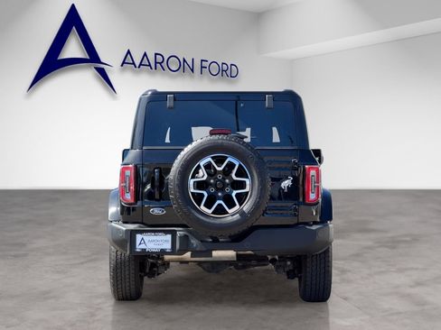 Used 2025 Ford Bronco Outer Banks image 5