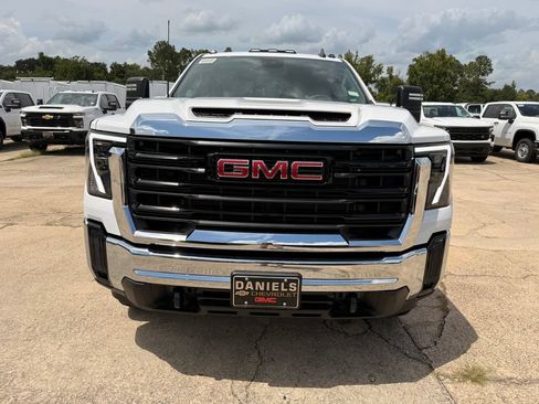 New 2026 GMC Sierra 2500 Pro w/ Convenience Package AWD/4WD image 9