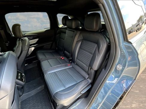 Used 2025 Lincoln Nautilus Reserve AWD/4WD image 24