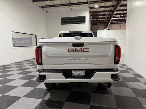 Used 2022 GMC Sierra 3500 Denali image 5