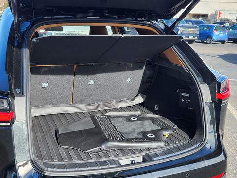 Used 2025 Lexus NX 350h AWD w/ Premium Package image 19