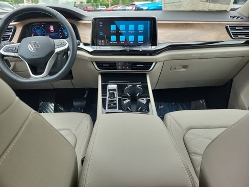 New 2026 Volkswagen Atlas SE FWD image 14