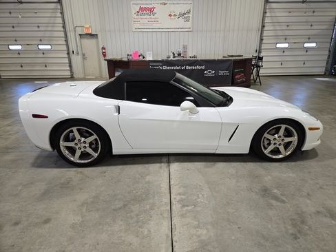 Used 2005 Chevrolet Corvette Convertible w/ Preferred Equipment Group image 23