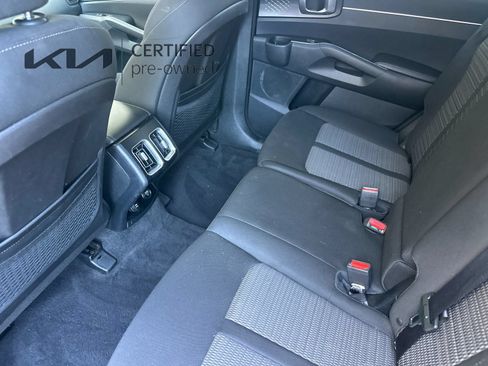 Certified 2023 Kia Sorento LX FWD image 13