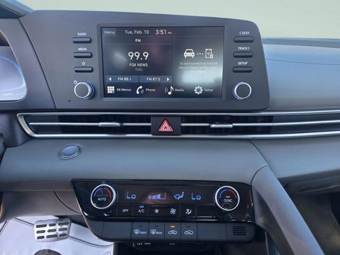 New 2026 Hyundai Elantra Sport image 18