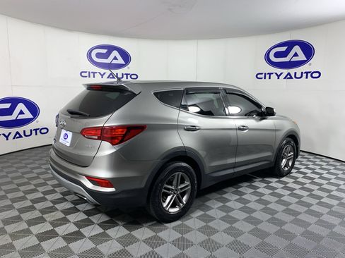 Used 2018 Hyundai Santa Fe Sport FWD image 3
