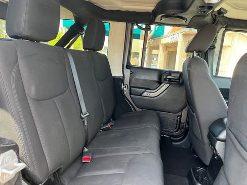 Used 2014 Jeep Wrangler Unlimited Sport w/ Quick Order Package 24S AWD/4WD image 30