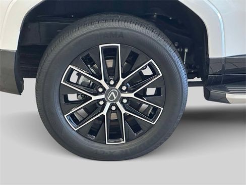 Used 2024 Lexus GX 550 image 11