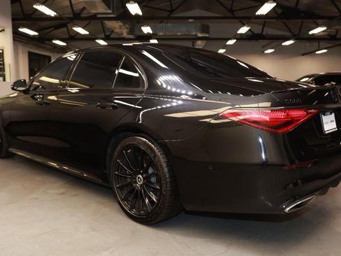 Used 2022 Mercedes-Benz S 580 4MATIC Sedan image 5