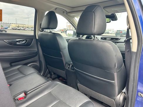 Used 2018 Nissan Rogue SL w/ Premium Package AWD/4WD image 16