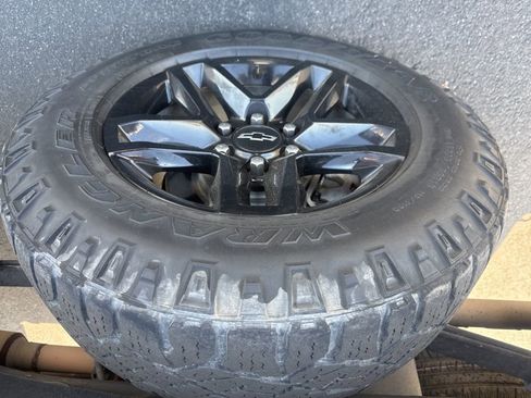 Used 2020 Chevrolet Silverado 1500 Custom Trail Boss w/ Custom Convenience Package AWD/4WD image 13