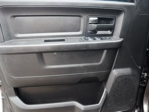 Used 2018 RAM 2500 Tradesman w/ Chrome Appearance Group AWD/4WD image 11