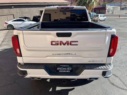 Used 2021 GMC Sierra 1500 Denali w/ Denali Ultimate Package AWD/4WD image 18