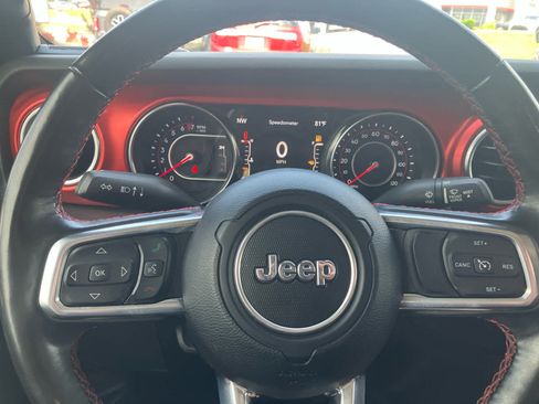 Used 2022 Jeep Gladiator Rubicon w/ Cold Weather Group AWD/4WD image 15