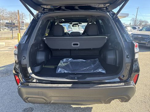 Certified 2025 Subaru Forester Premium image 30