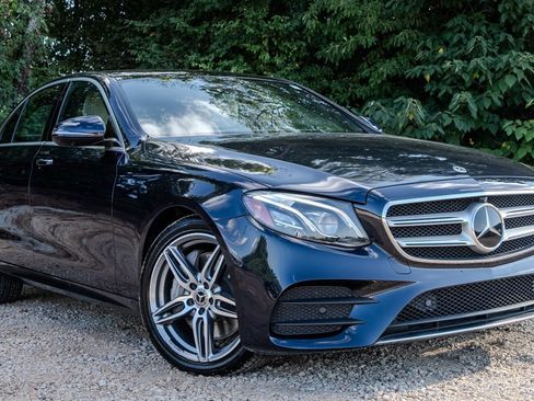 Used 2019 Mercedes-Benz E 300 4MATIC w/ Driver Assistance Package image 7