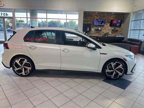 Used 2024 Volkswagen GTI SE FWD image 14