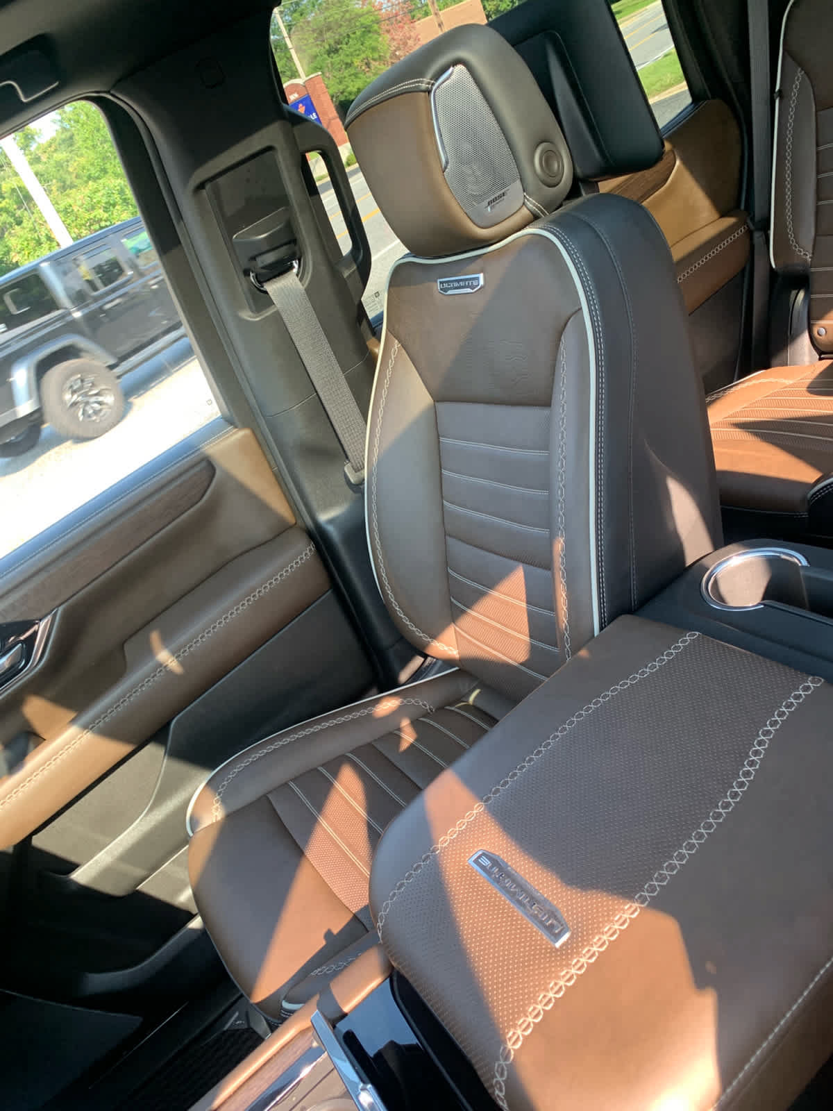 Used 2026 GMC Yukon Denali Ultimate w/ LPO, Floor Liner Package AWD/4WD image 21