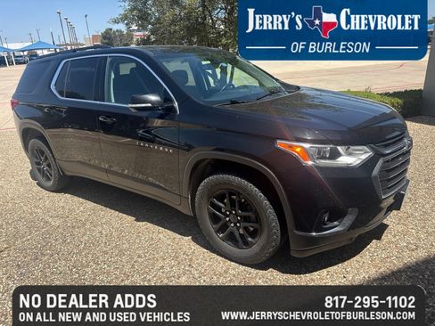 Used 2019 Chevrolet Traverse LT FWD image 2