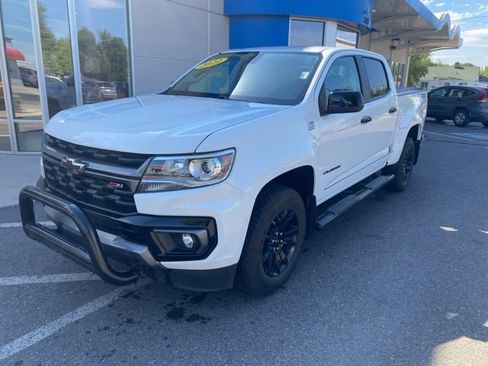 Used 2022 Chevrolet Colorado Z71 image 2