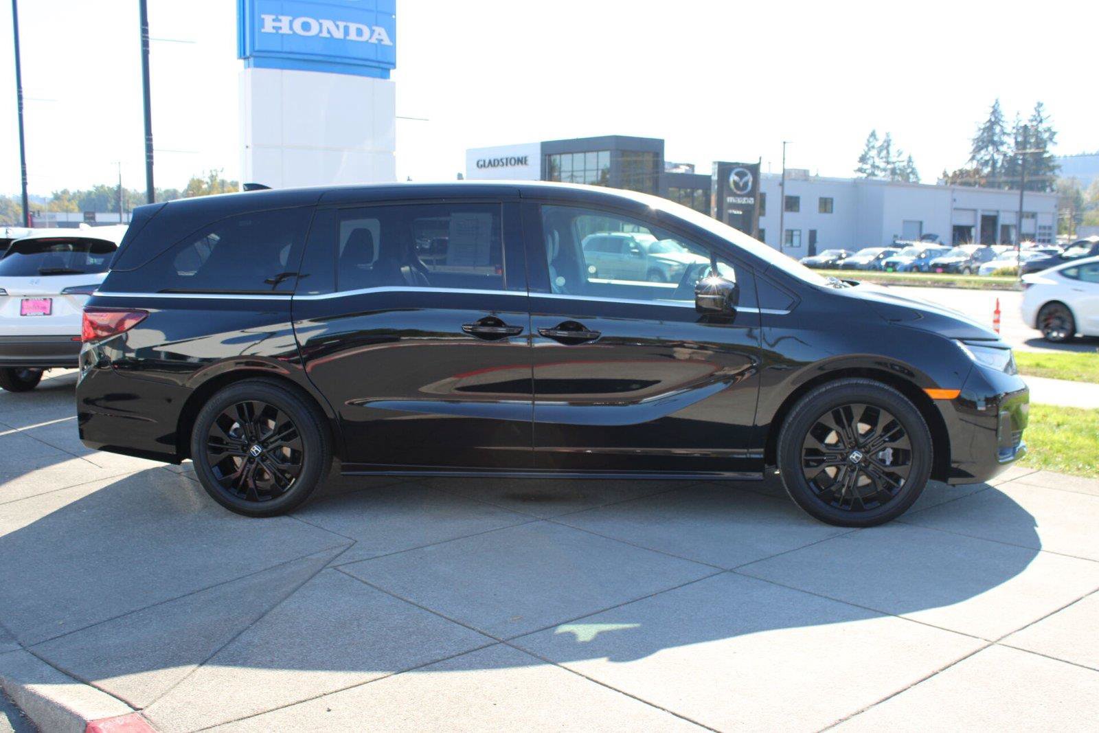 Used 2025 Honda Odyssey Sport-L image 8