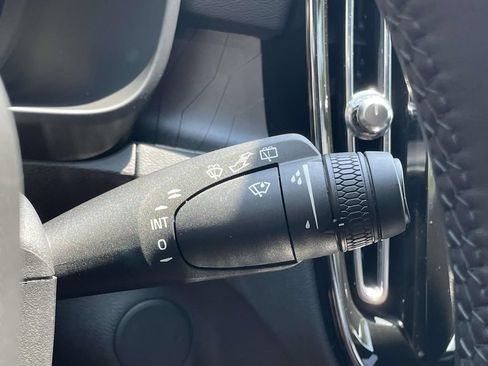 Used 2023 Volvo XC40 Recharge Ultimate AWD/4WD image 13