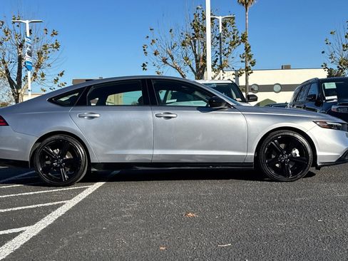 Used 2024 Honda Accord Sport image 7