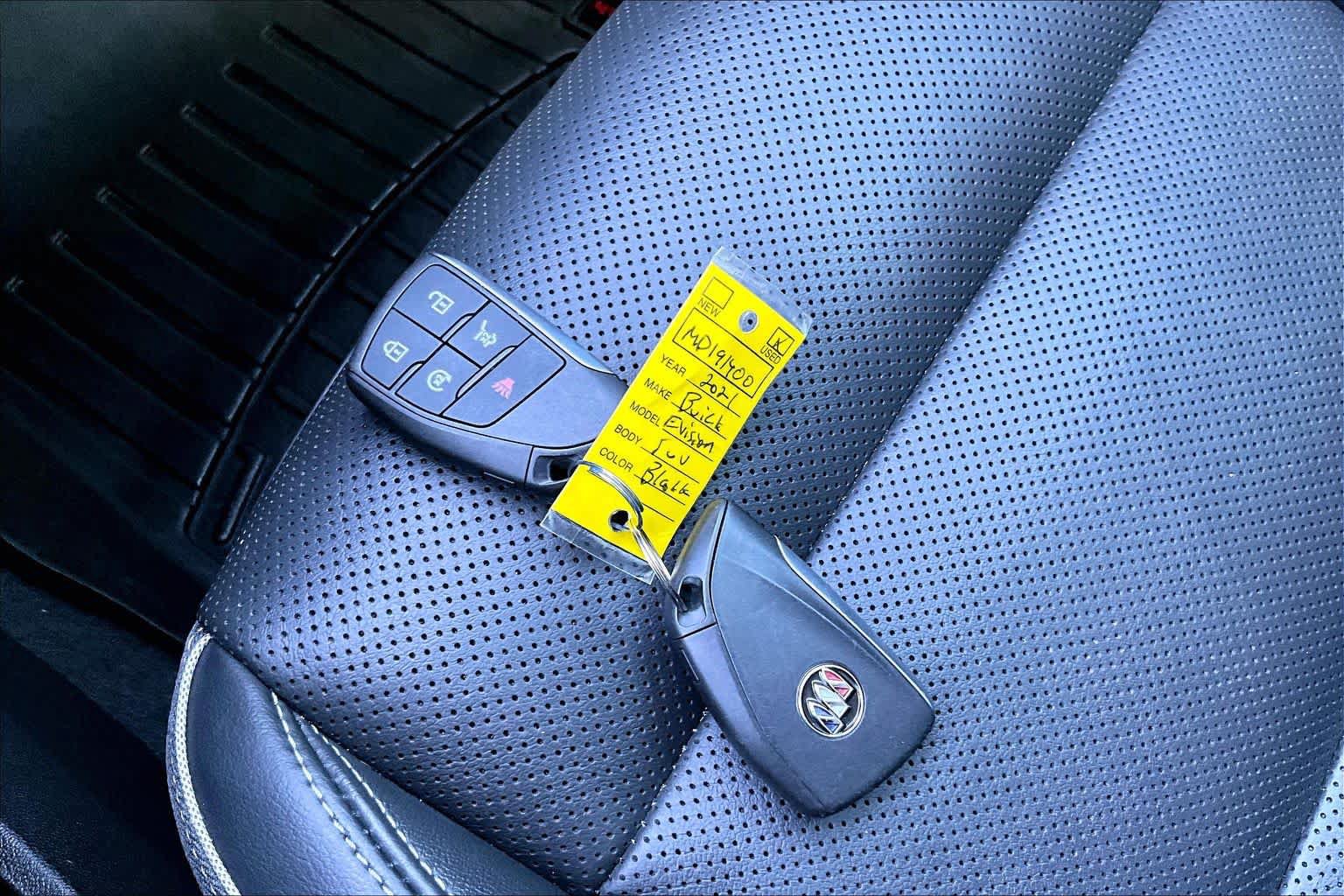 Used 2021 Buick Envision Essence w/ Technology Package I FWD image 13