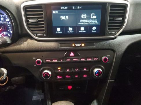 Used 2022 Kia Sportage LX image 18