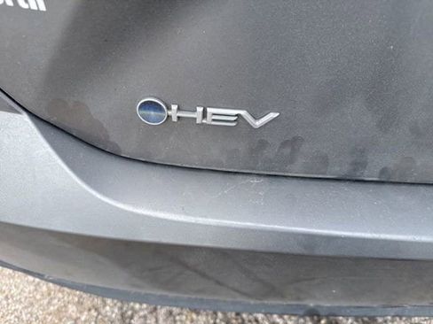 Used 2025 Toyota Camry SE FWD image 5