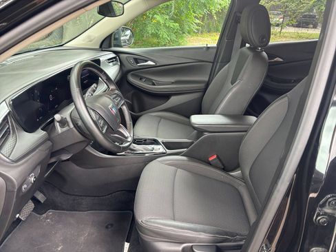 Used 2025 Buick Encore GX Preferred FWD image 24