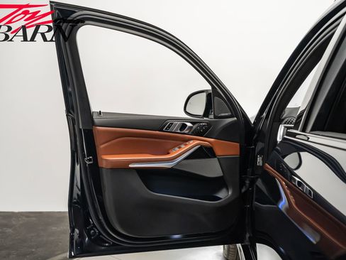 Used 2023 BMW X7 M60i w/ Executive Package image 17